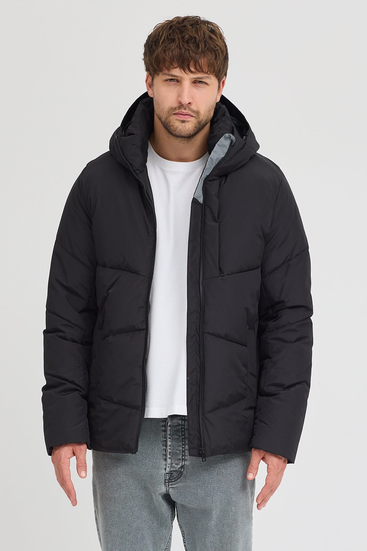 Erkek Kapuşonlu Mont 950