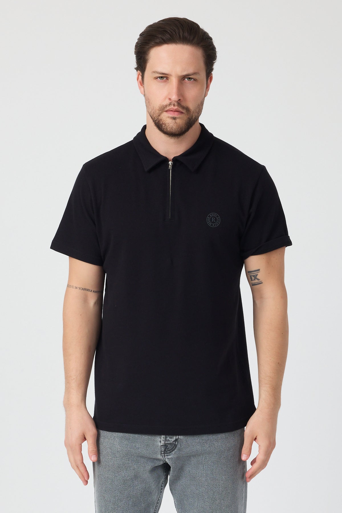 Erkek Önü Fermuarlı Polo Yaka Tshirt 1981