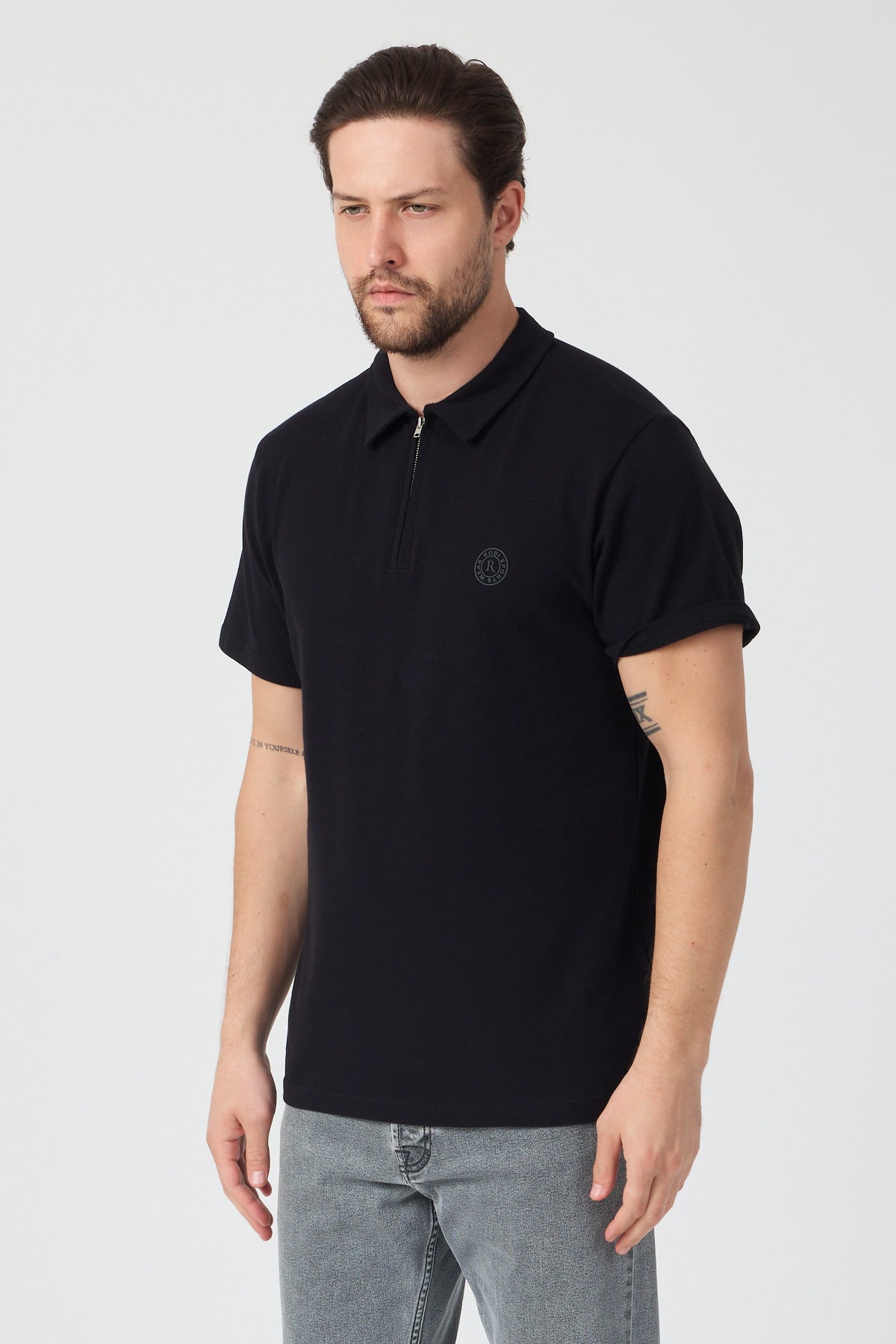 Erkek Önü Fermuarlı Polo Yaka Tshirt 1981