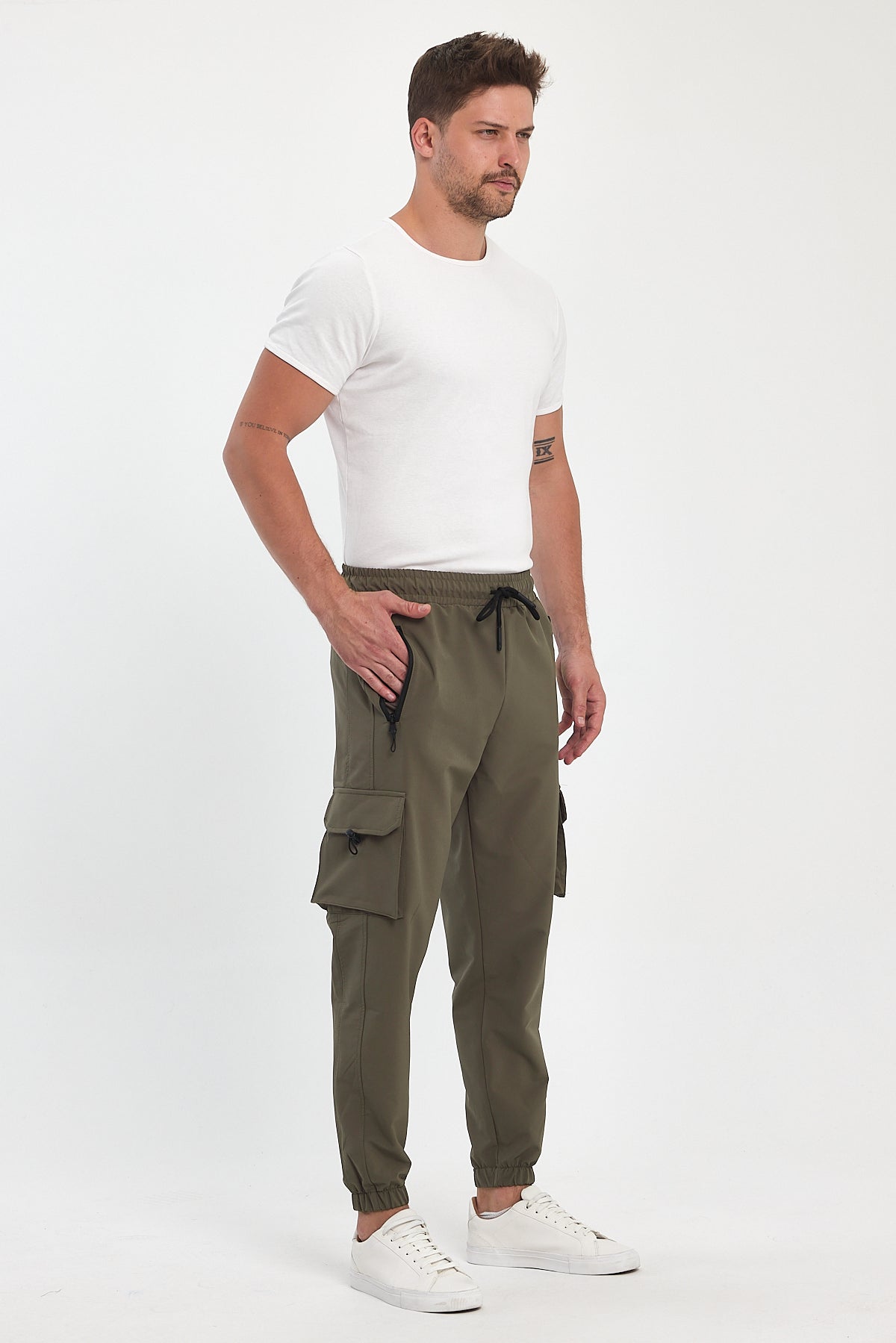 Jogger Pants with Zipper Pocket 002402