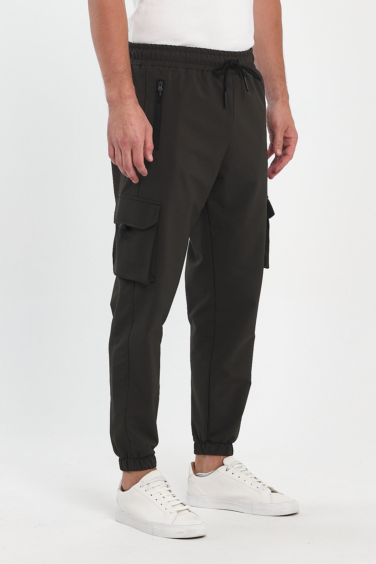 Jogger Pants with Zipper Pocket 002402