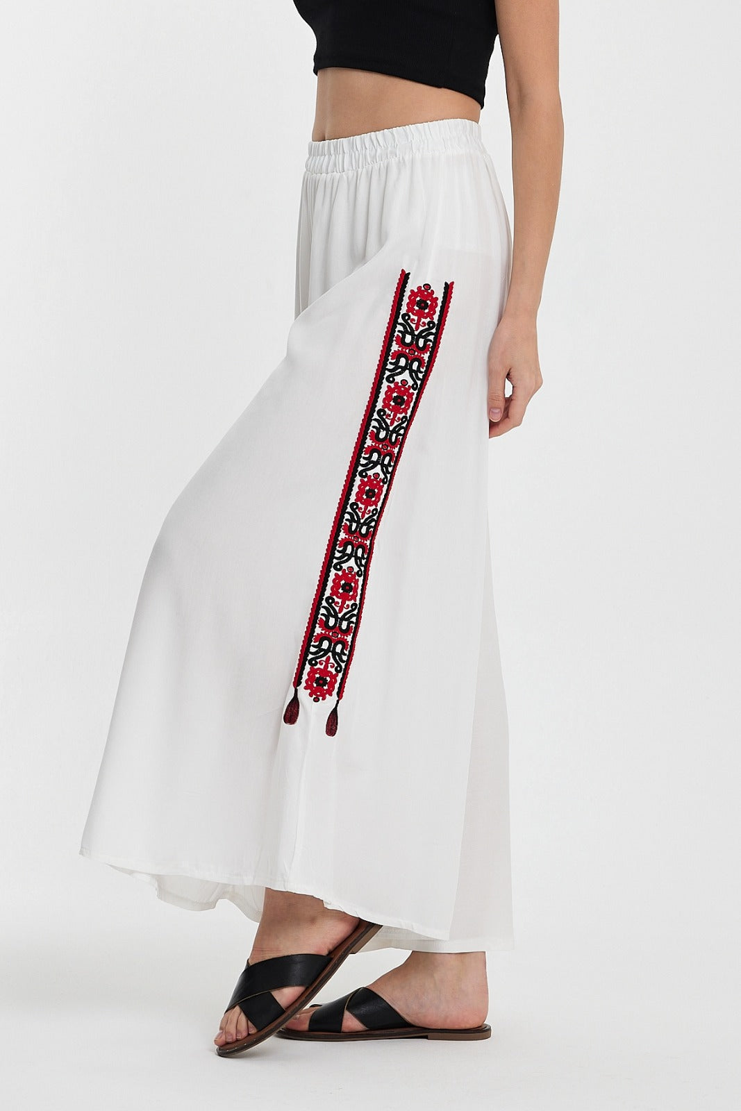 Embroidered Women's Pants 907