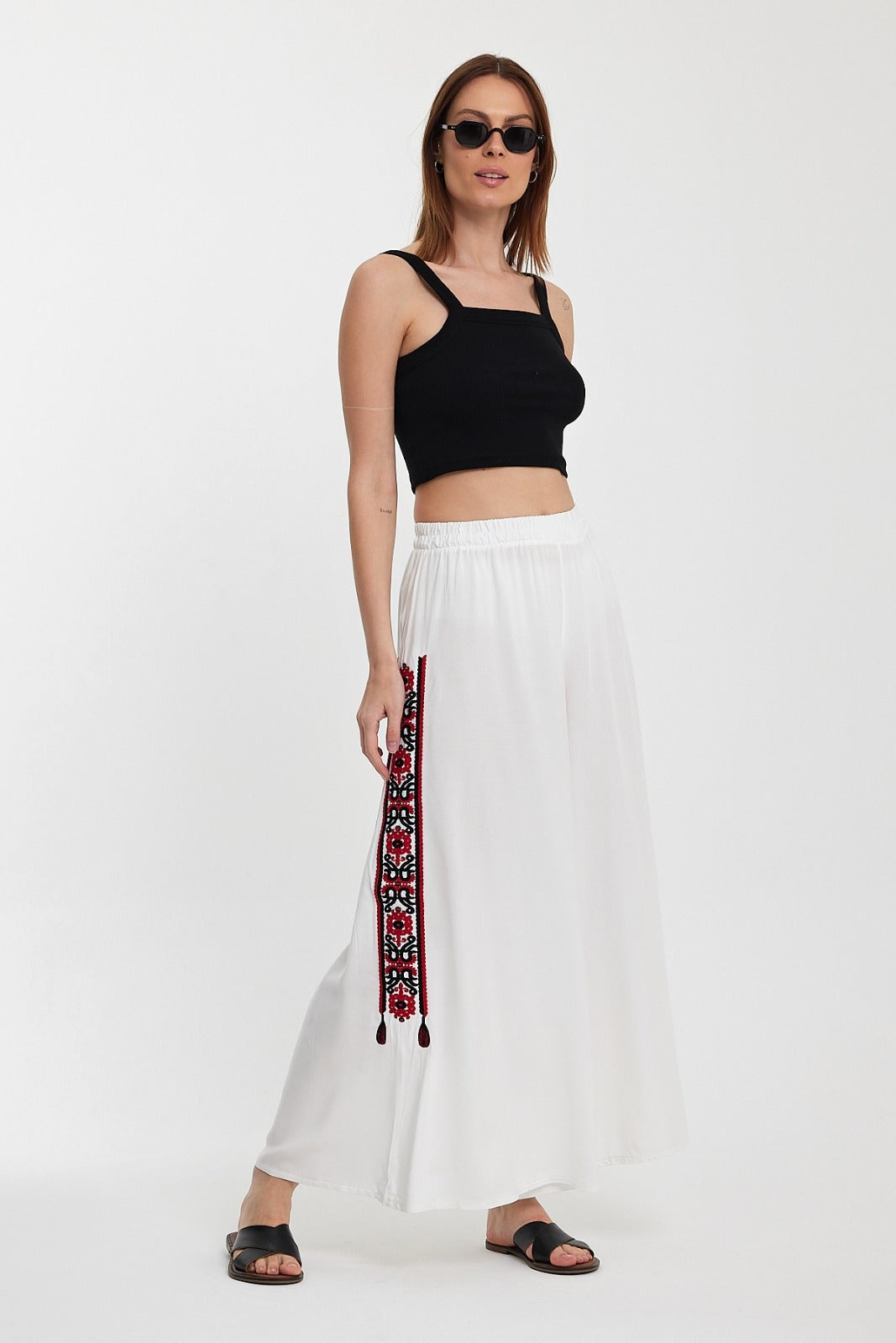 Embroidered Women's Pants 907