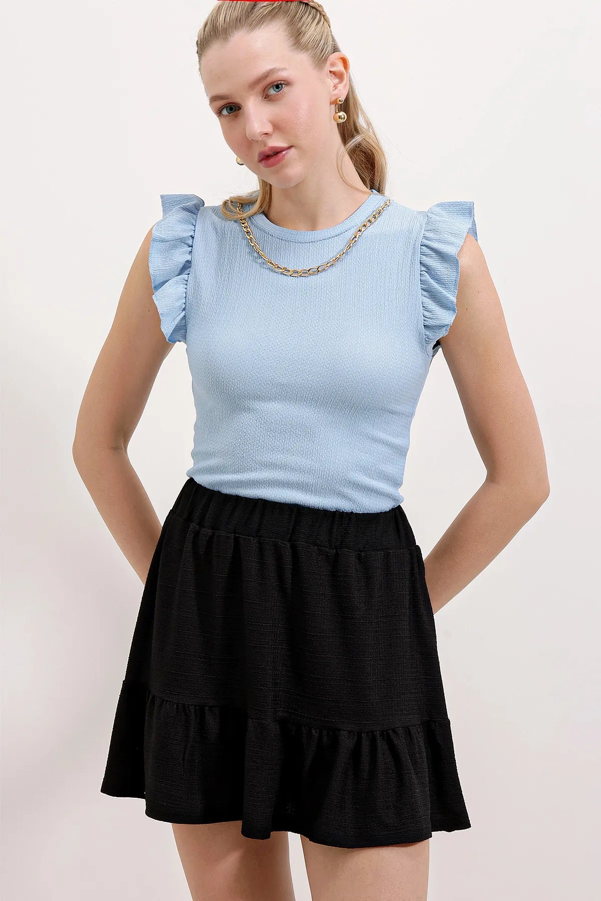 Women's Knit Blouse with Chain Detail 0430