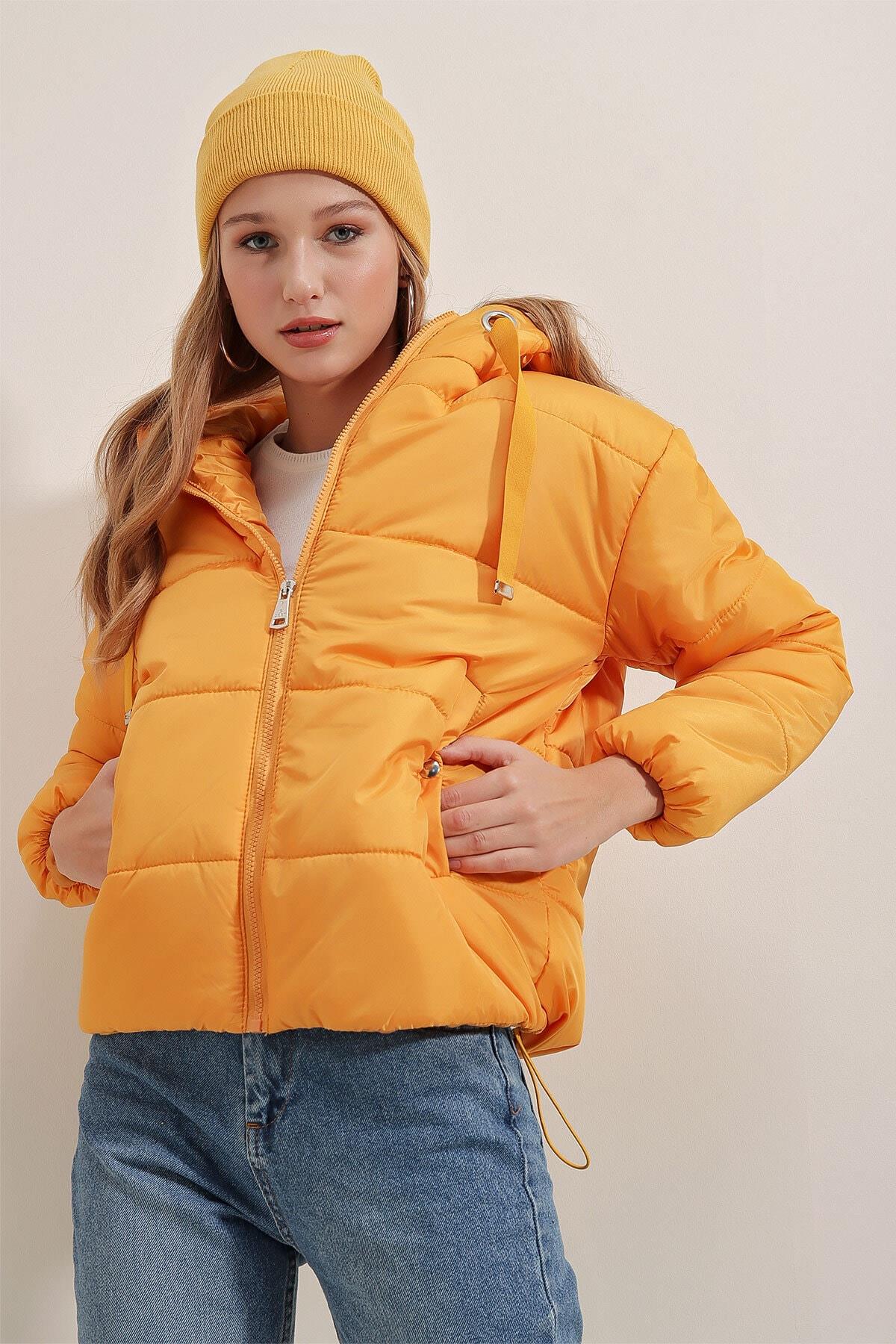 Rodi Women's Puffer Jacket Short Hooded DS22KB025117