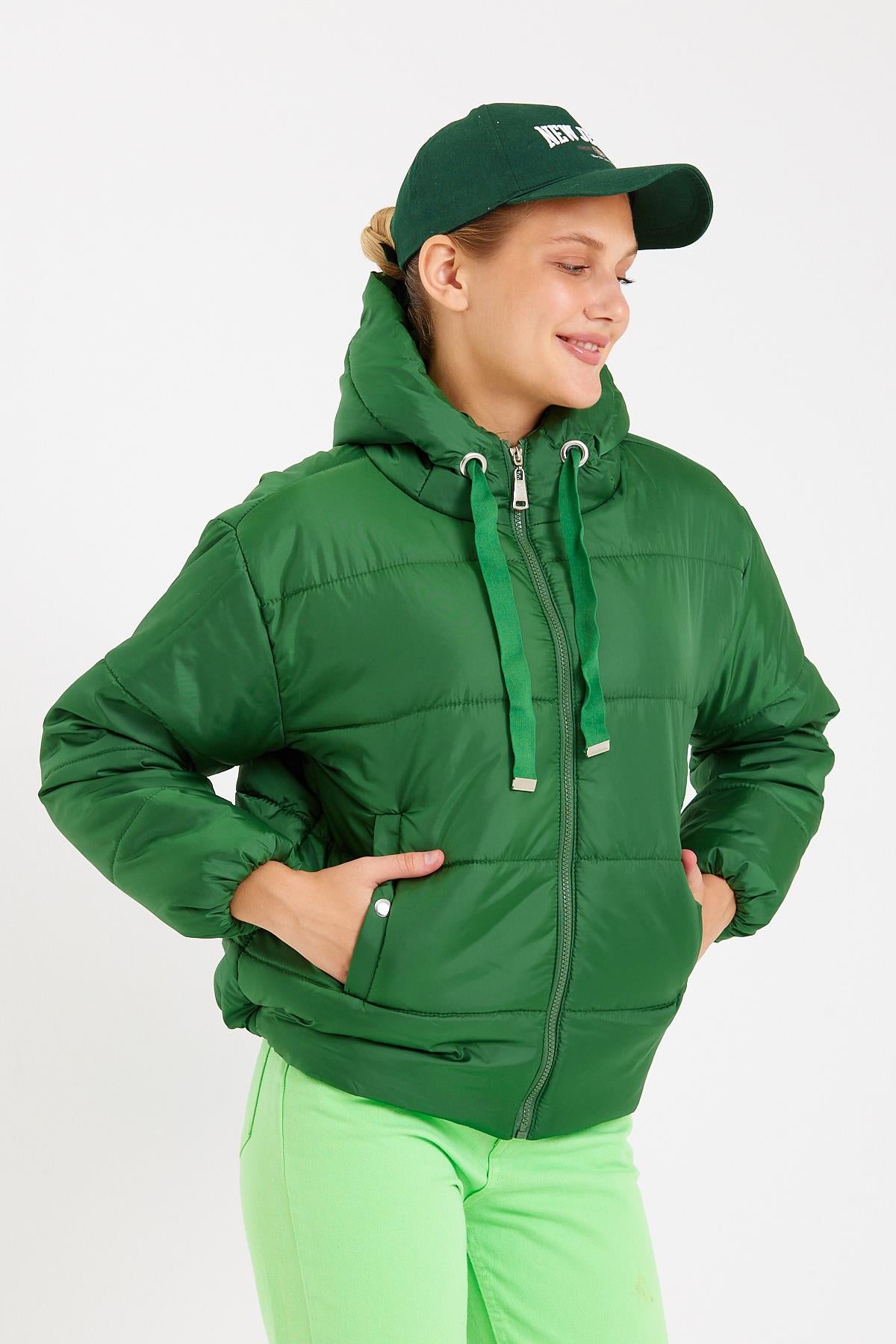 Rodi Women's Puffer Jacket Short Hooded DS22KB025117