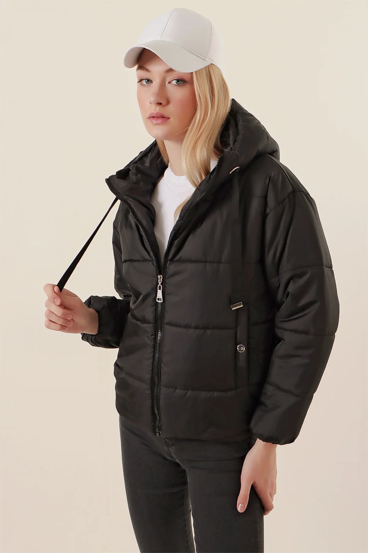 Rodi Women's Puffer Jacket Short Hooded DS22KB025117