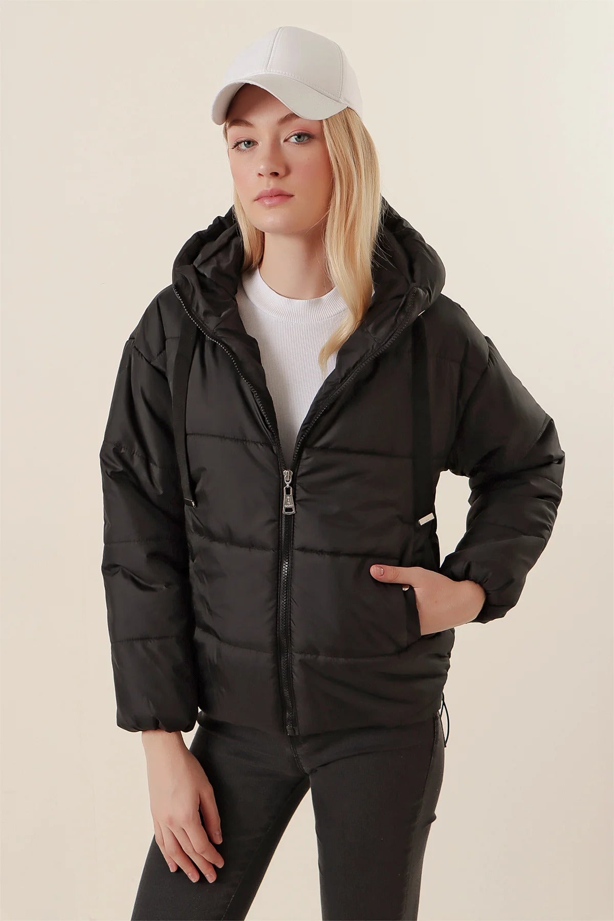 Rodi Women's Puffer Jacket Short Hooded DS22KB025117