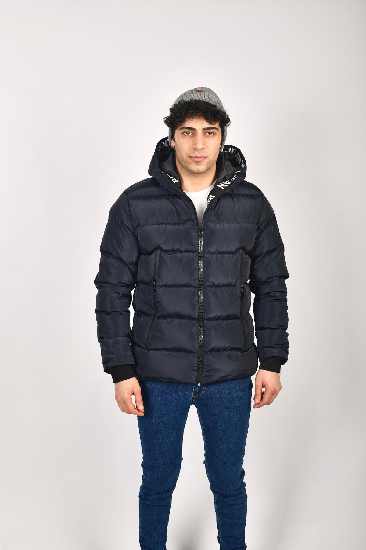 Rodi Hooded Pocket Zipper Detailed Short Puffer Coat RD23KE234910