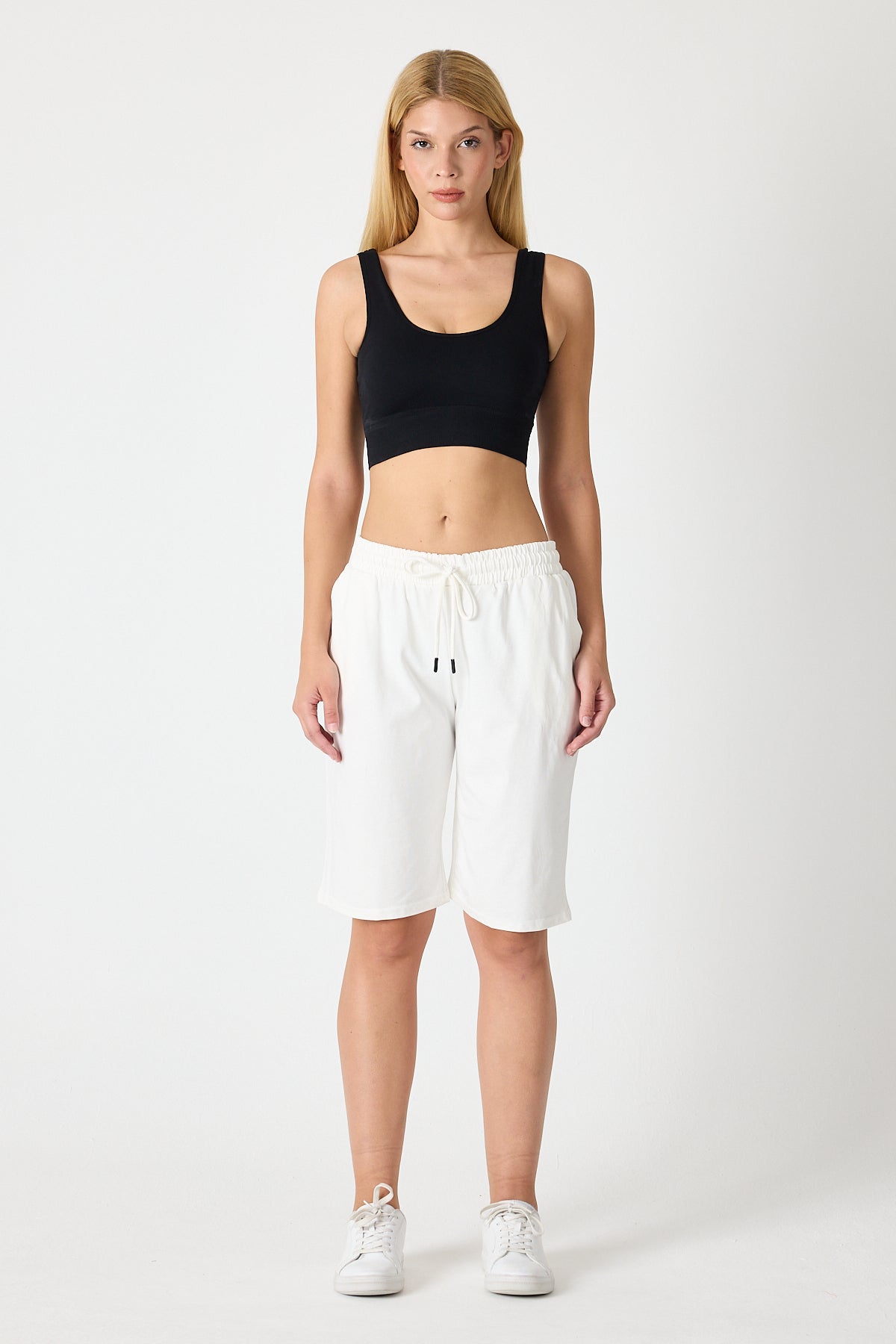 Kadın Yan Cepli Şort 2999